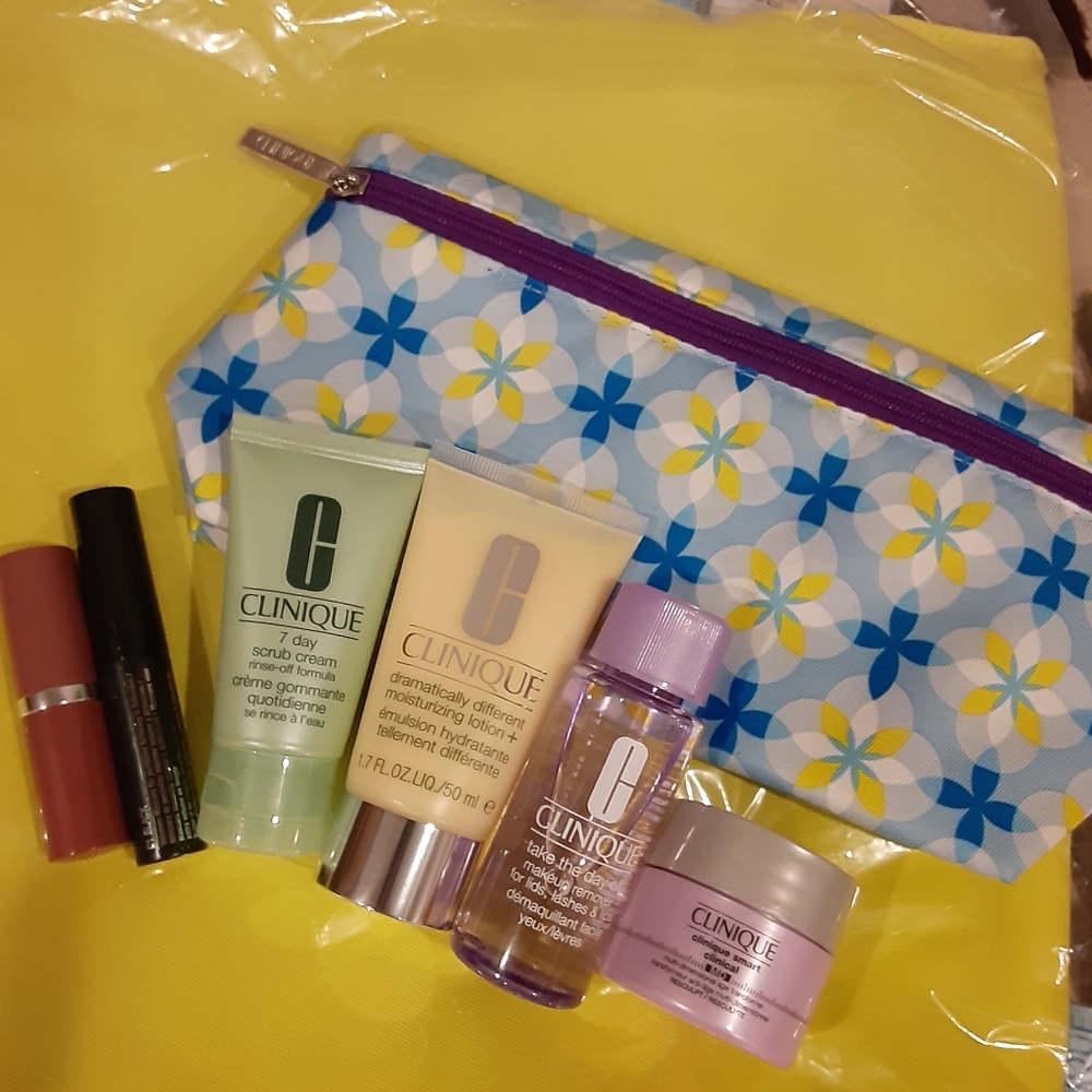8 Piece Clinique Skincare Makeup Bundle NWT